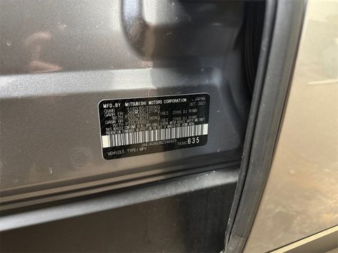 Used 2022 Mitsubishi Outlander SE image 30