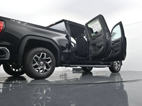 Used 2023 GMC Sierra 1500 SLT w/ SLT Premium Package AWD/4WD image 43