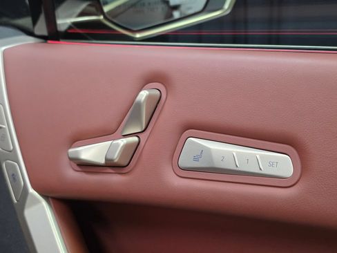 Used 2023 BMW iX M60 AWD/4WD image 34