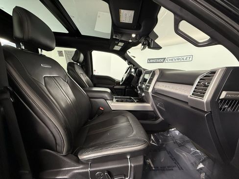 Used 2017 Ford F250 Platinum w/ Platinum Ultimate Package image 18