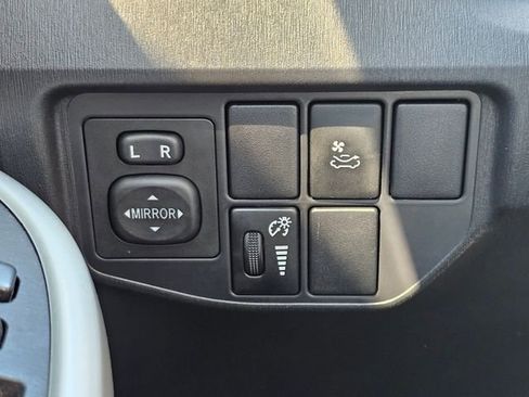 Used 2013 Toyota Prius Three w/ Solar Roof Pkg image 35