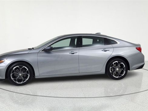 Used 2024 Chevrolet Malibu LT image 3