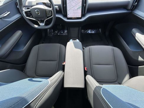 New 2026 Volvo EX30 Cross Country Ultra image 13