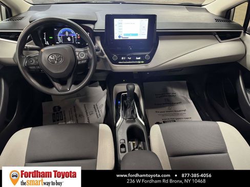 Used 2026 Toyota Corolla LE w/ LE Premium Package FWD image 13