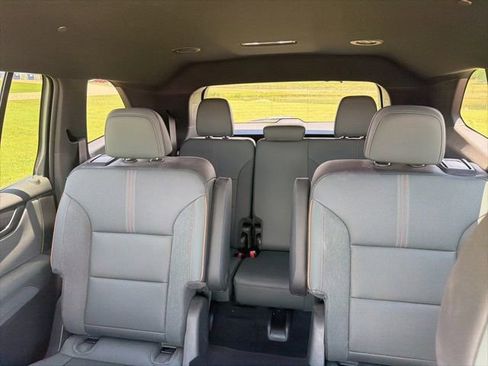 Used 2025 GMC Acadia AT4 w/ LPO, Floor Liner Package AWD/4WD image 14