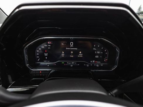 Used 2025 GMC Sierra 1500 SLT image 15