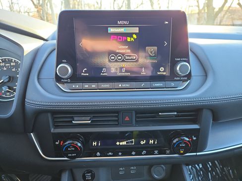 Certified 2025 Nissan Rogue SV w/ SV Premium Package image 20