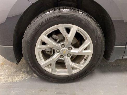 Used 2020 Chevrolet Equinox Premier image 30