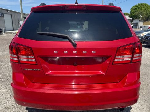 Used 2016 Dodge Journey SE w/ Flexible Seating Group image 4