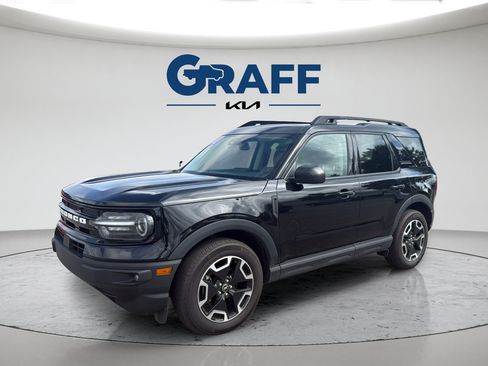 Used 2023 Ford Bronco Sport Outer Banks w/ Tech Package AWD/4WD image 2