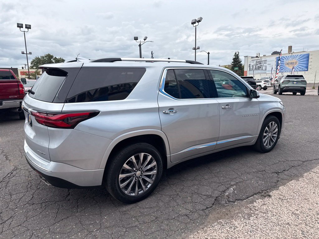 Used 2022 Chevrolet Traverse Premier w/ LPO, Floor Liner Package AWD/4WD image 10