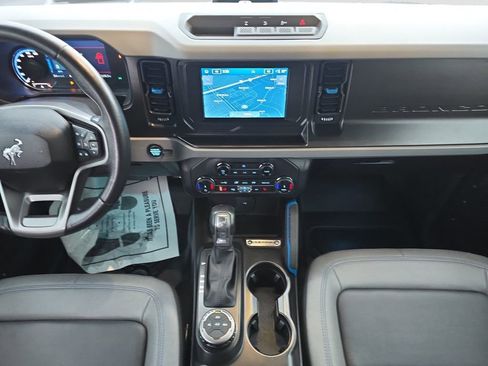 Used 2022 Ford Bronco Black Diamond image 13