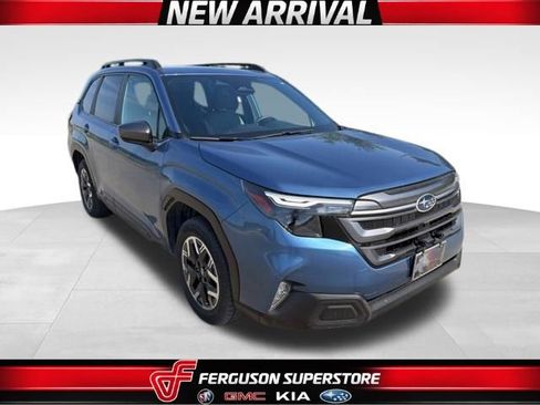 Used 2025 Subaru Forester Premium w/ Convenience Package #1 AWD/4WD image 1