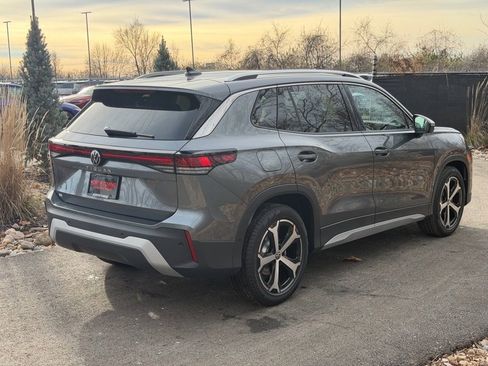 New 2026 Volkswagen Tiguan SE FWD image 5