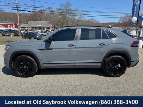 Certified 2025 Volkswagen Atlas Cross Sport SEL R-Line AWD/4WD image 8