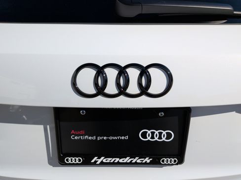 Certified 2025 Audi Q3 2.0T Premium w/ Convenience Package image 40