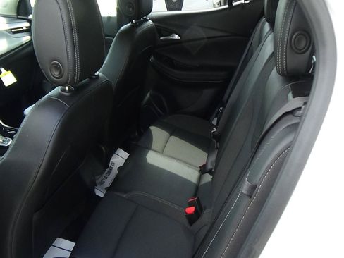 Used 2025 Buick Encore GX Preferred FWD image 13