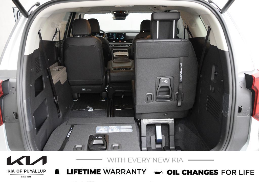 New 2026 Kia Carnival EX FWD image 19