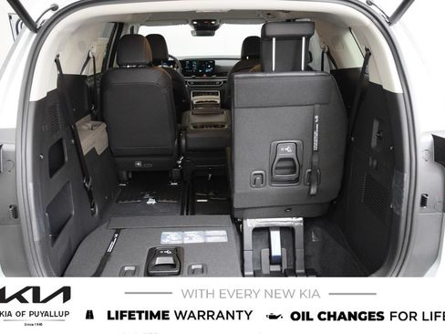 New 2026 Kia Carnival EX FWD image 19