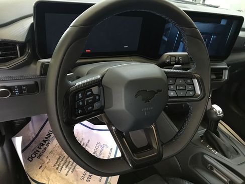 Used 2025 Ford Mustang Dark Horse image 6