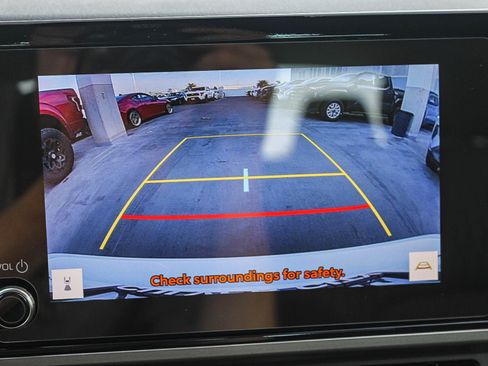 Used 2025 Toyota Camry LE image 25