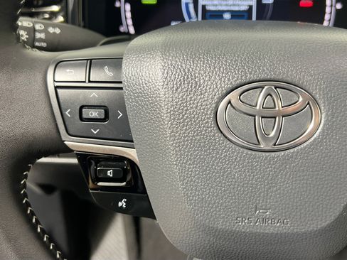 Used 2026 Toyota Camry SE FWD image 18