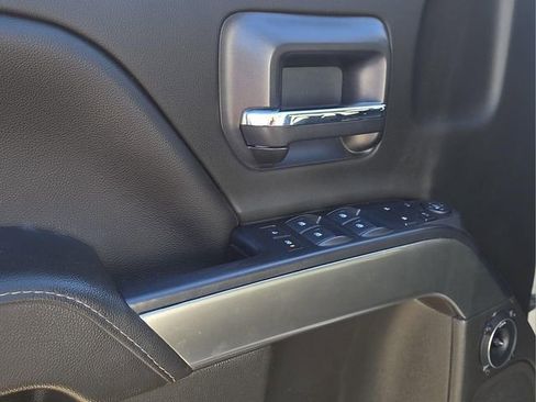 Used 2018 Chevrolet Silverado 1500 LT w/ Texas Edition image 21