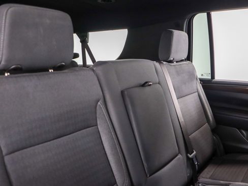 Used 2022 GMC Yukon XL SLE image 30