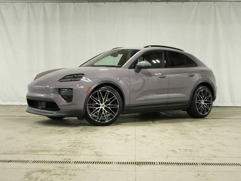 Certified 2025 Porsche Macan Electric image 1