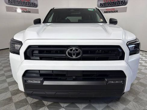 Used 2025 Toyota 4Runner SR5 AWD/4WD image 8