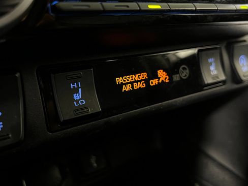 Certified 2021 Toyota RAV4 XLE Premium FWD image 21