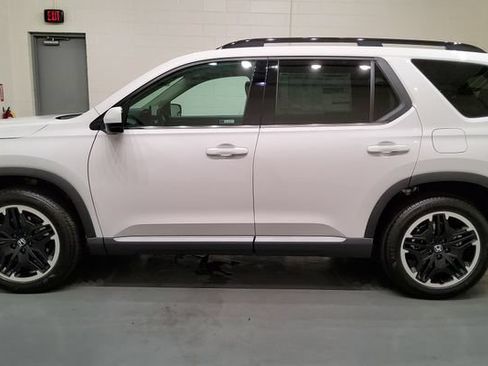 New 2026 Honda Pilot Touring image 5