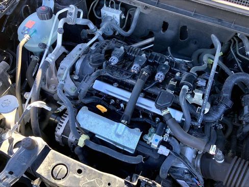 Used 2024 Nissan Kicks SV image 33