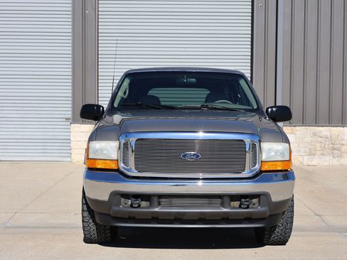 Used 2000 Ford Excursion XLT image 9