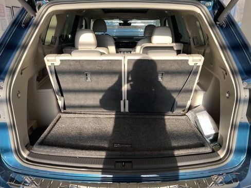 Certified 2022 Volkswagen Atlas SEL Premium image 10