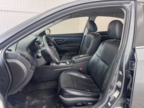 Used 2017 Nissan Altima 2.5 SL FWD image 9