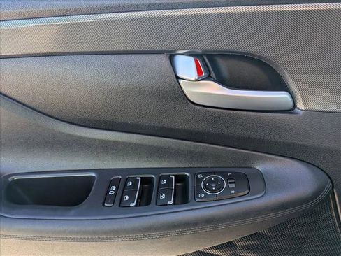 Used 2023 Hyundai Santa Fe SEL image 15
