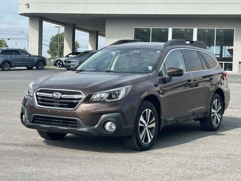 Used 2019 Subaru Outback 2.5i Limited w/ Popular Package #2 AWD/4WD image 3