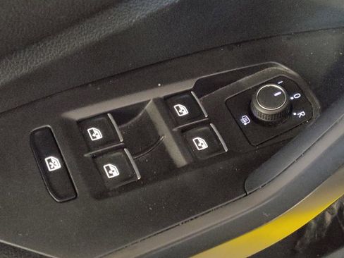 Used 2024 Volkswagen Jetta SE image 27