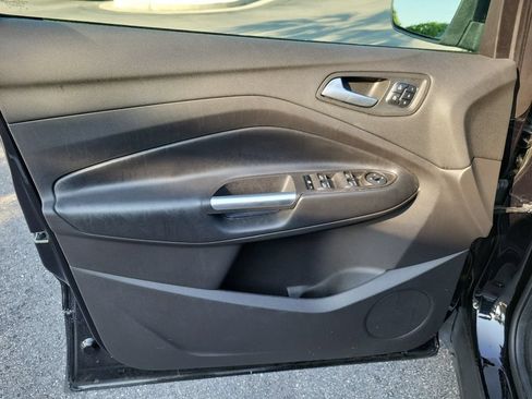 Used 2019 Ford Escape Titanium AWD/4WD image 20