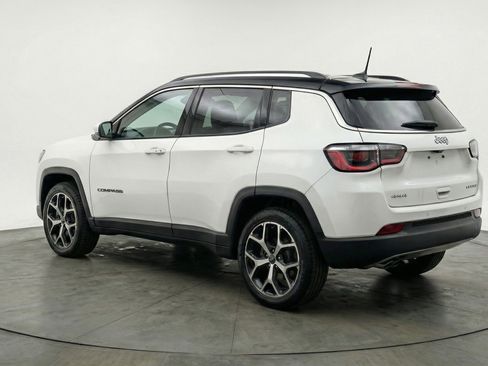 Used 2025 Jeep Compass Limited AWD/4WD image 6