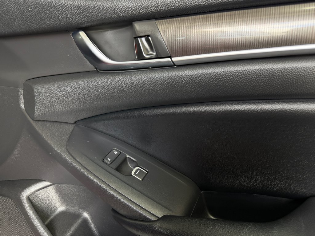 Used 2018 Honda Accord Sport image 37