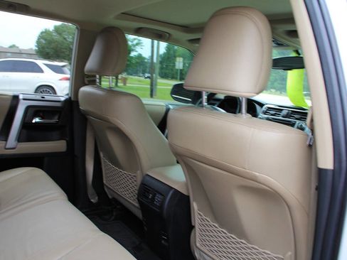 Used 2018 Toyota 4Runner Limited RWD image 18