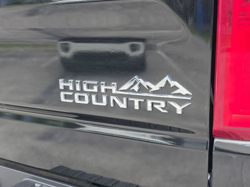 Used 2021 Chevrolet Silverado 1500 High Country w/ Technology Package AWD/4WD image 12