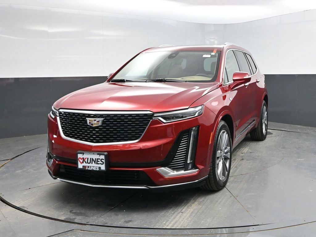 Used 2021 Cadillac XT6 Premium Luxury w/ Platinum Package AWD/4WD image 3