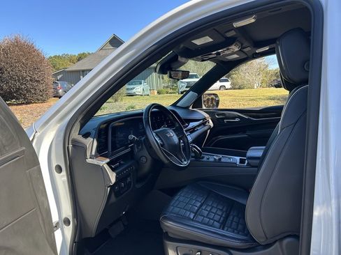 Used 2023 Cadillac Escalade Premium Luxury Platinum image 41