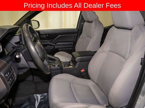 Certified 2024 Toyota Tacoma SR5 AWD/4WD image 9