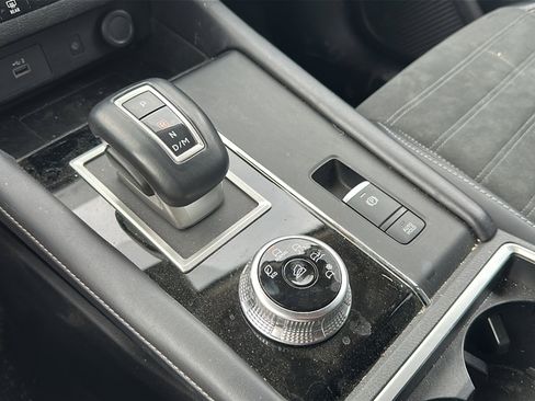 Used 2024 Mitsubishi Outlander SE image 24