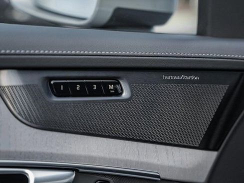 New 2026 Volvo XC90 B6 Ultra w/ Protection Package image 38