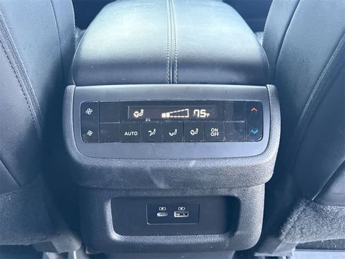 Used 2023 Nissan Pathfinder SL w/ SL Black Package image 22